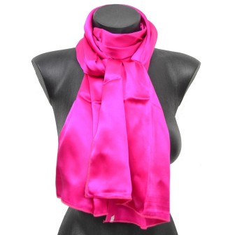 Echarpe en satin de soie rose