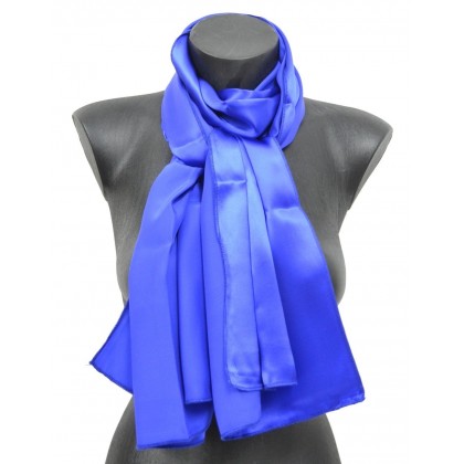 Echarpe en satin de soie bleue