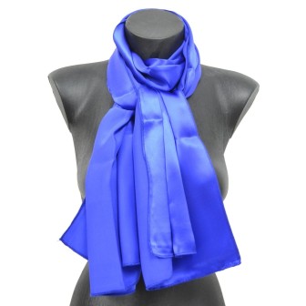 Echarpe en satin de soie bleue
