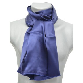 Echarpe en satin de soie bleu marine