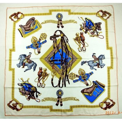 Carré en twill de soie écru thème cheval / écrin