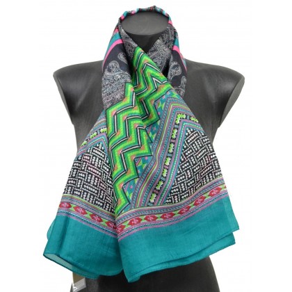 Foulard carré 100 cm ethnic vert rose