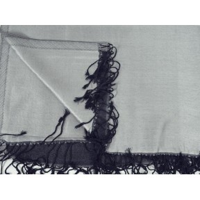 Etole en soie indienne grise et noire