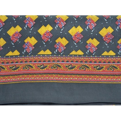 Foulard soie homme noir motifs géométriques
