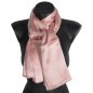 Echarpe en satin de soie rose poudré