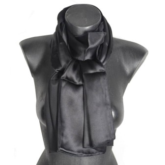 Echarpe en satin de soie noire