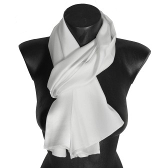 Echarpe en satin de soie blanche