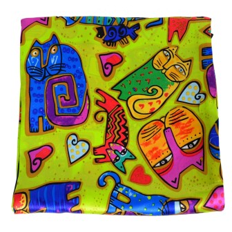 Carré soie vert tableau chats-coeurs