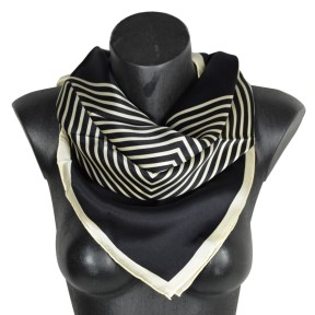 Carré de soie noir et blanc