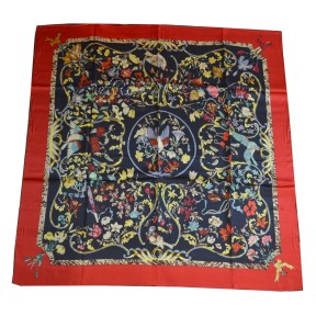 Carré soie 110cm noir et rouge à fleurs