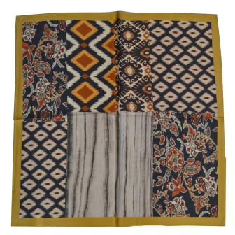 Petit carré en soie patchwork beige