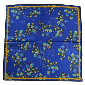 Carré soie 65cm bleu à pétales