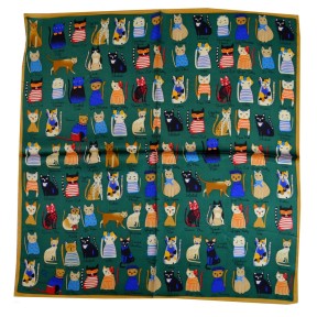 Petit carré en soie vert à chats