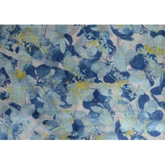 Etole en soie fleurs bleues