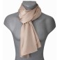 Echarpe en satin de soie beige Echarpe en satin de soie beige