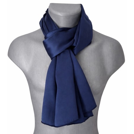 Echarpe en satin de soie bleu marine
