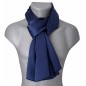 Echarpe en satin de soie bleu marine