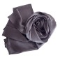 Echarpe en satin de soie grise