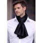 Echarpe en satin de soie noire
