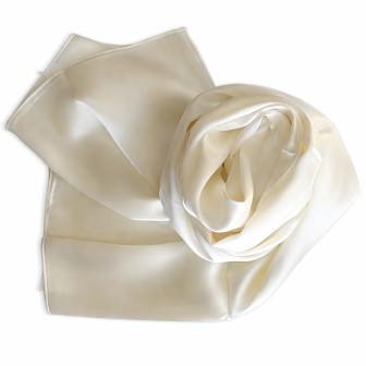 Echarpe en satin de soie ivoire