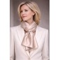 Echarpe en satin de soie chair